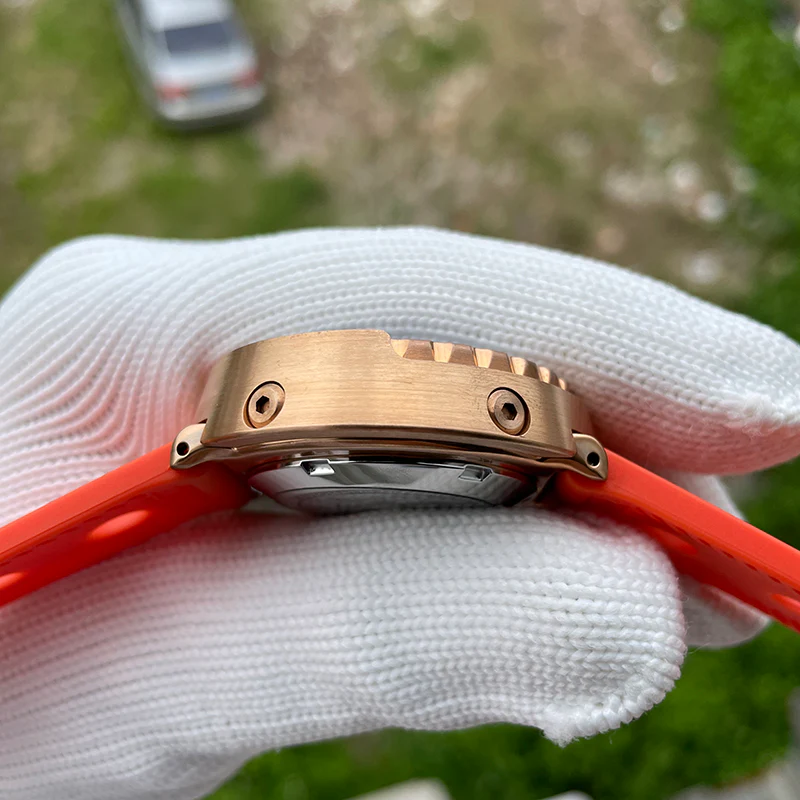 Steeldive SD1975S Bronze Tuna Diver Watch - Image 8