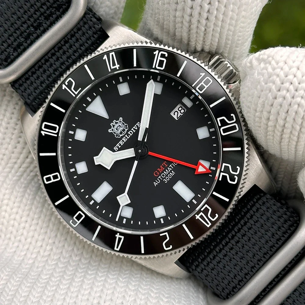 Steeldive SD1925GMT 43mm NH34 Men Watch - Image 3