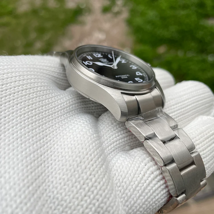 Steeldive SD1928M The Murph Pilot Watch - Onion Crown - Image 10
