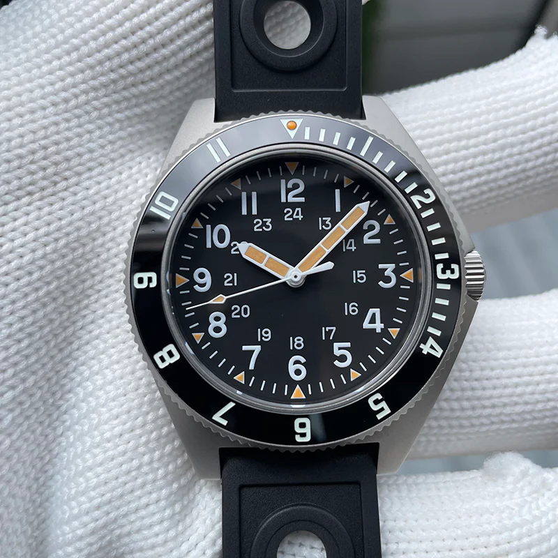 â
Hot Dealsâ
Steeldive SD1944 NH35 Retro Military Watch - Image 8