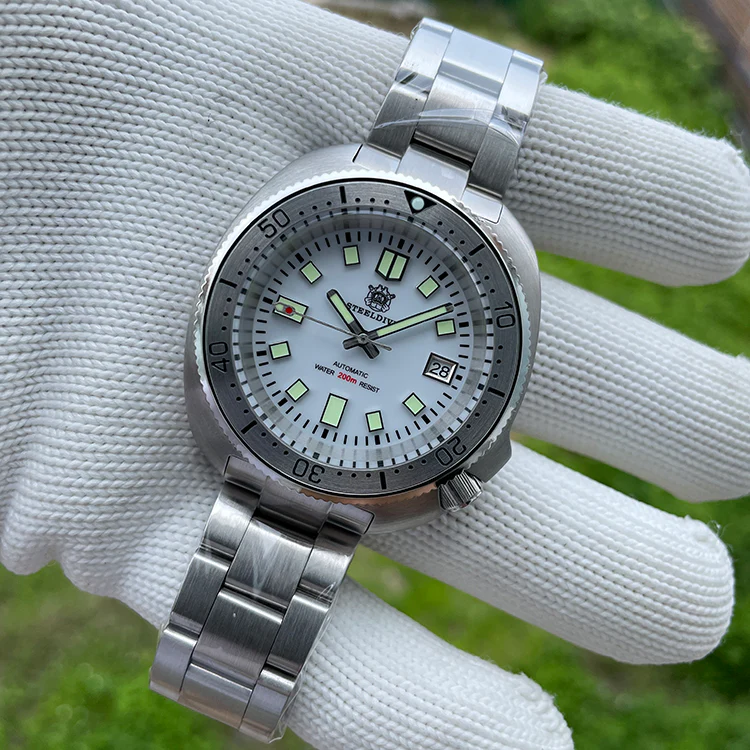 Steeldive SD1981 Modern Captain Willard Watch - Image 4