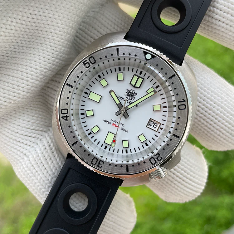 Steeldive SD1981 Modern Captain Willard Watch - Image 5