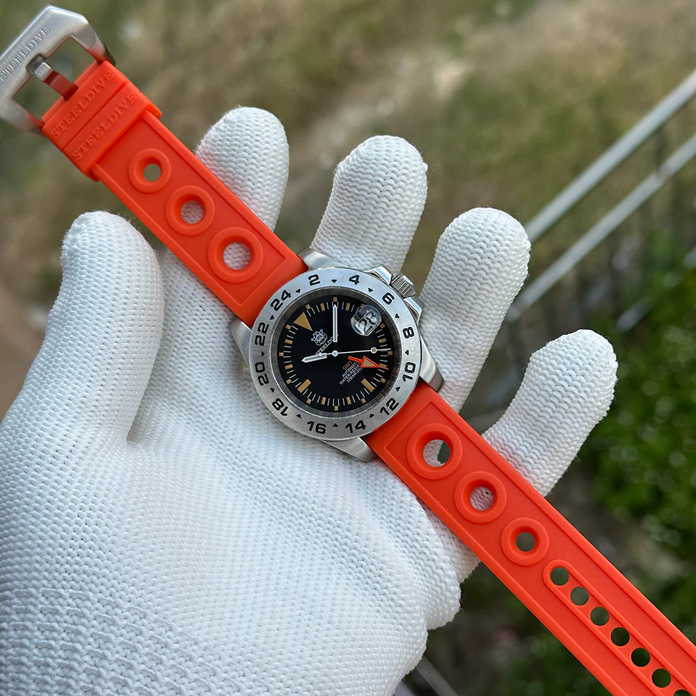 Steeldive SD1992V Vintage NH34 GMT Automatic Watch - Image 11