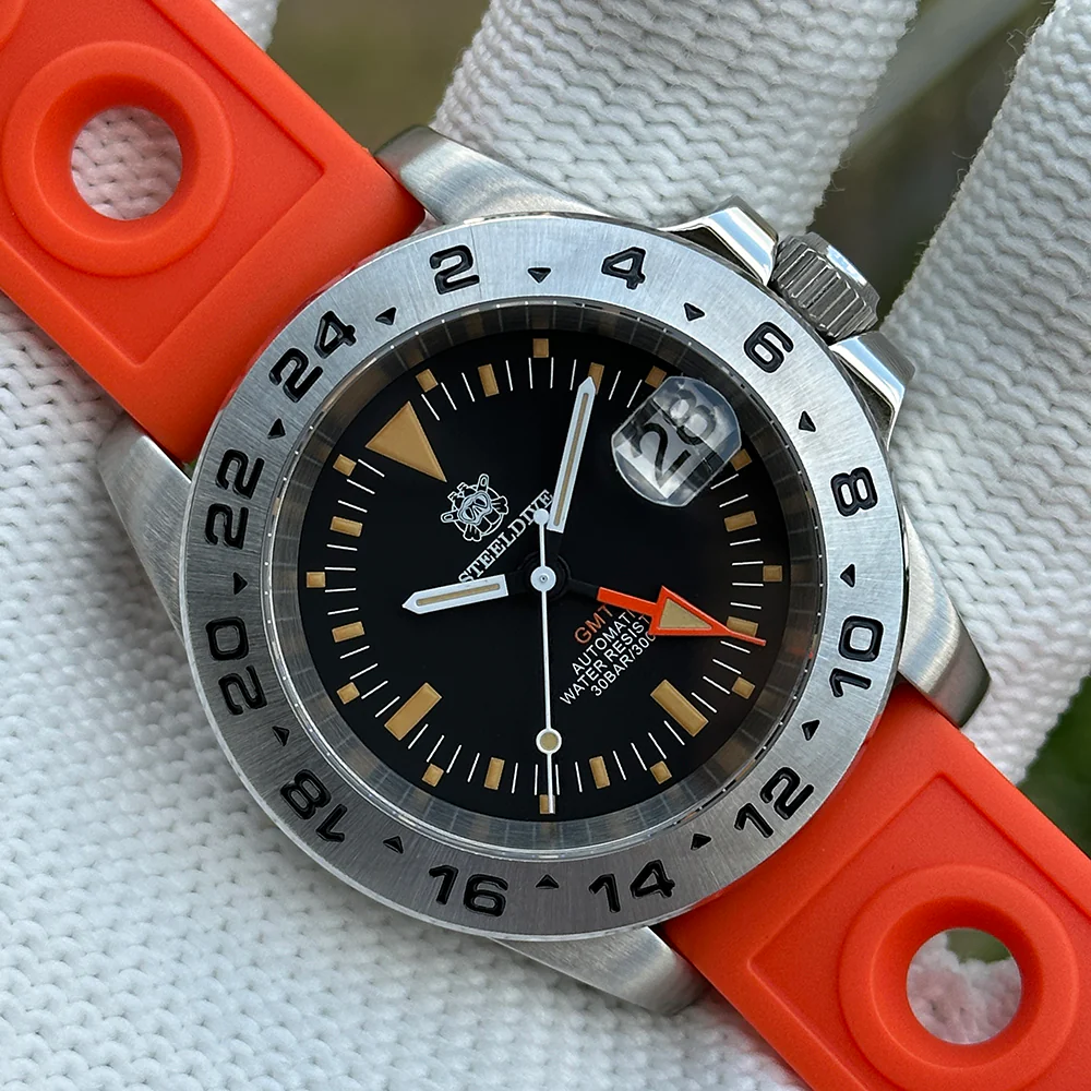 Steeldive SD1992V Vintage NH34 GMT Automatic Watch - Image 12