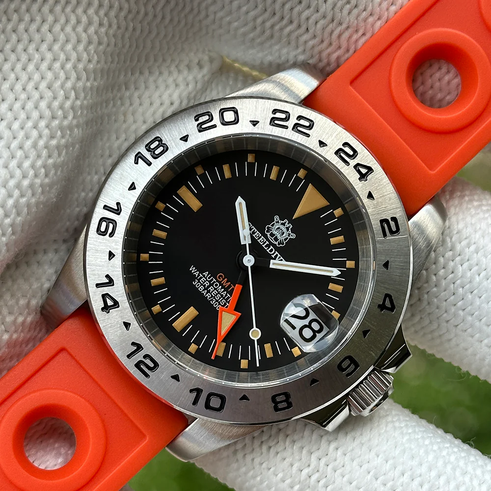 Steeldive SD1992V Vintage NH34 GMT Automatic Watch - Image 4