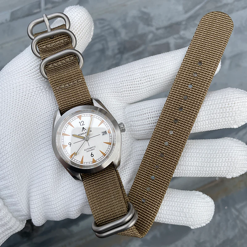 â
Hot Dealsâ
Steelflier SF751 NH35 Automatic Vintage Men Watch - Image 4