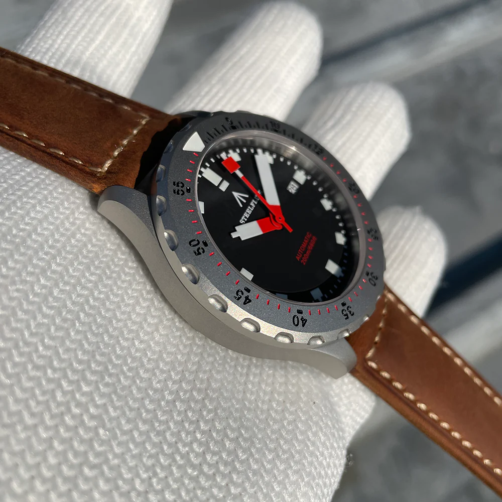 ā
Hot Dealsā
Steelflier SF752 45mm Automatic Men Watch - Image 11