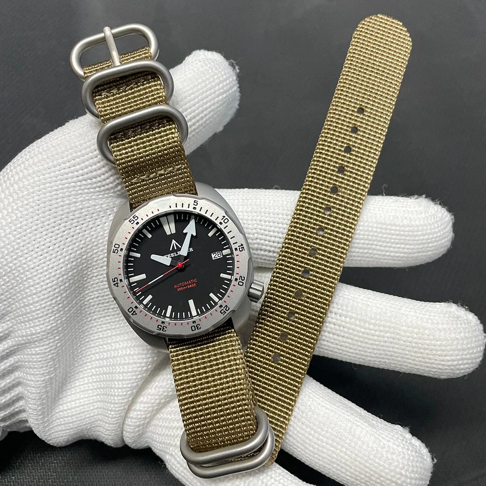 ā
Hot Dealsā
Steelflier SF757 41mm NH35 Automatic Men Watch - Image 9