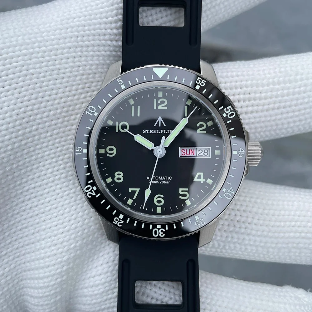 ā
Hot Dealsā
Steelflier SF787 NH36 Day-Date Automatic Men Watch - Image 10