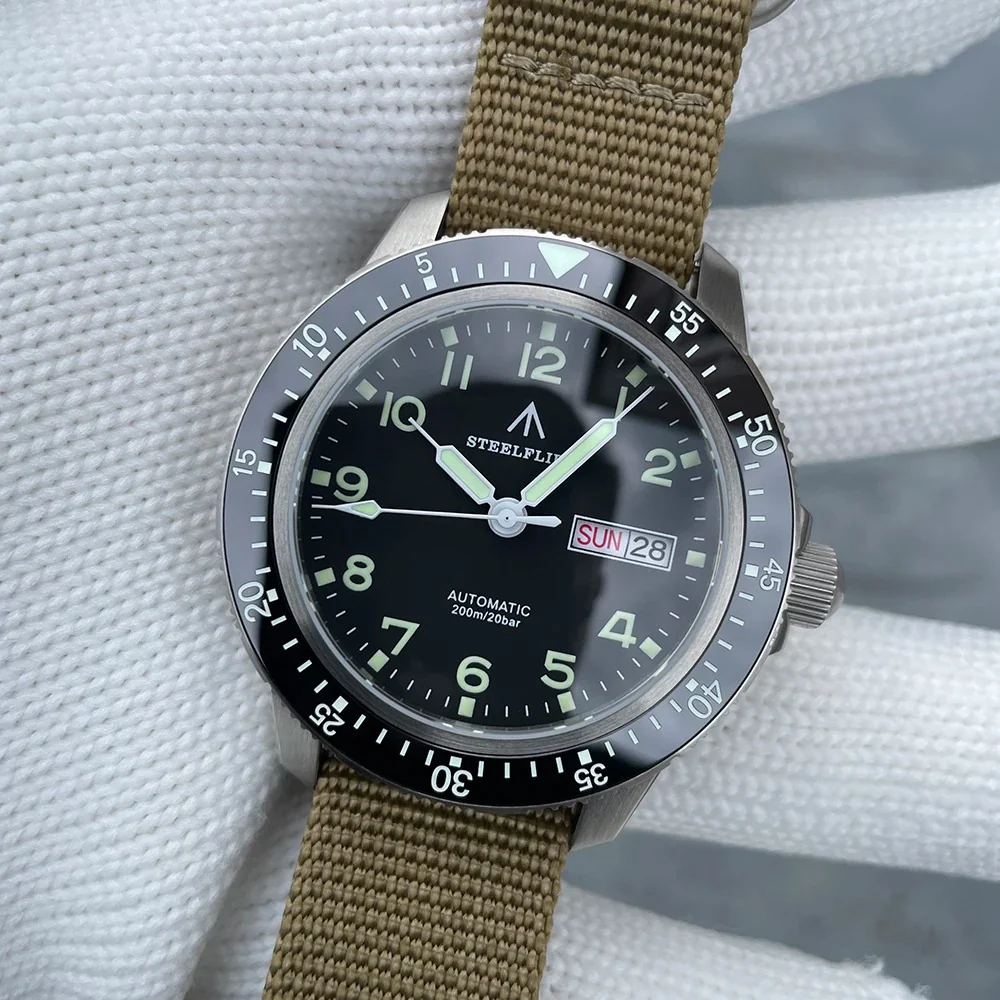ā
Hot Dealsā
Steelflier SF787 NH36 Day-Date Automatic Men Watch - Image 3