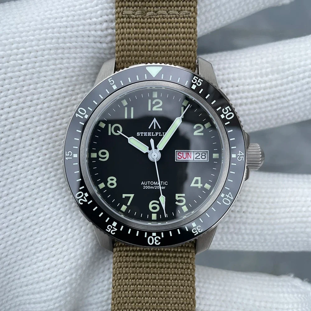 ā
Hot Dealsā
Steelflier SF787 NH36 Day-Date Automatic Men Watch - Image 7
